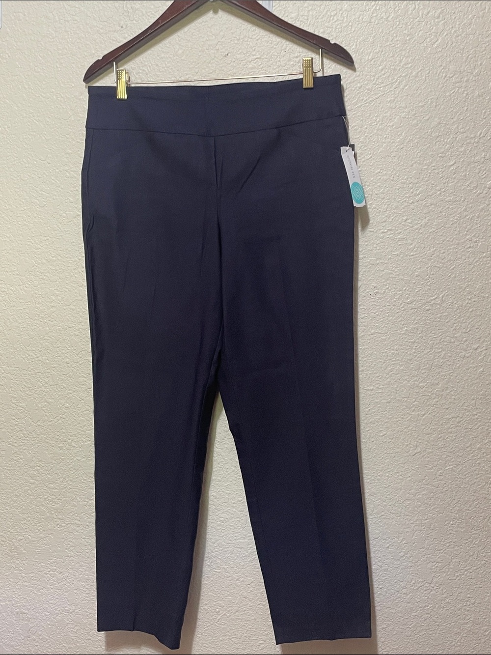 Tribal Flatten It Women's Carbon Gray Ankle Pants. NWT. Size 14.